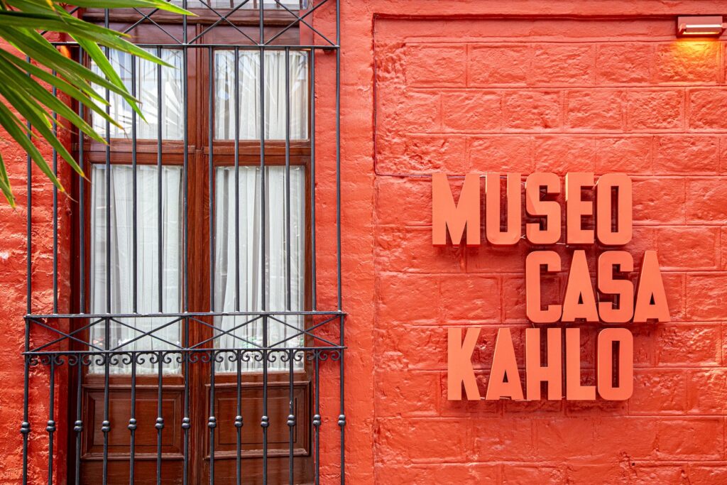 Fachada de la Casa Roja.