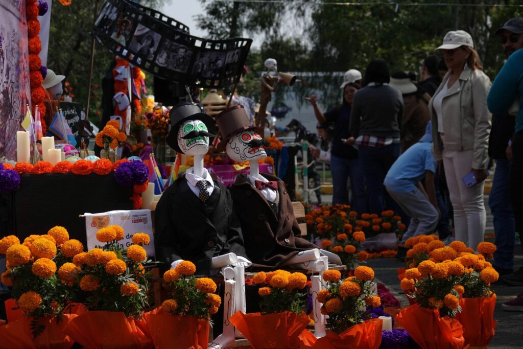 Regresa la megaofrenda de la UNAM por el Día de Muertos.