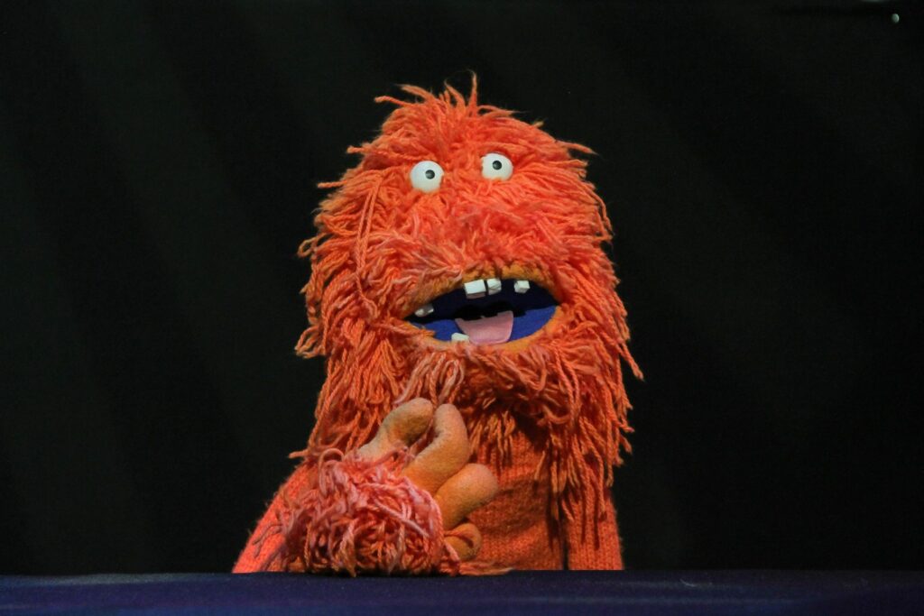 El elenco de 31 Minutos vuelve con Radio Guaripolo II, un show en vivo que mezcla títeres, radio y diversión al estilo del clásico programa chileno.