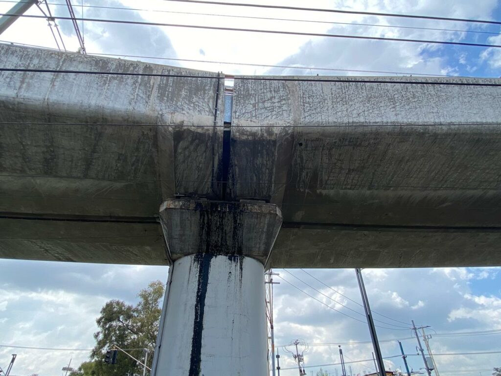 Separacón entre trabes de la Línea 12 del Metro