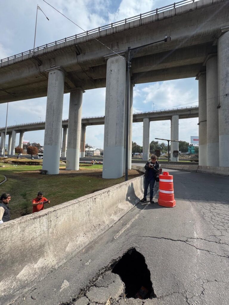 Grieta en Puente de la Concordia