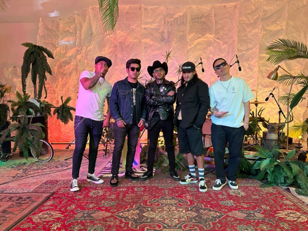 Retrato de los integrantes de Son Rompe Pera.