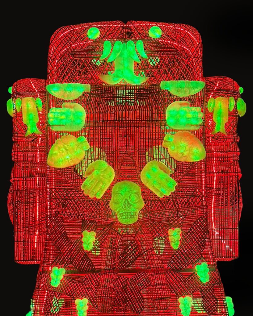 Escultura monumental neón del festival de luces en CDMX.