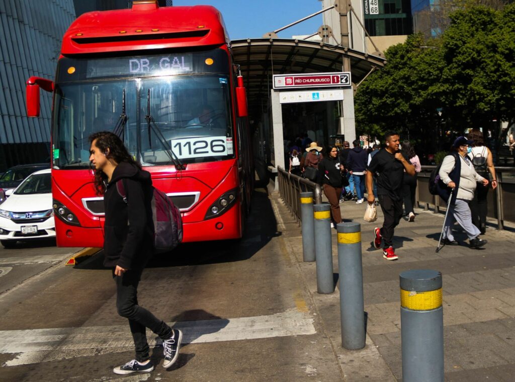 Te decimos a partir de cuándo son los cierres en tres líneas del Metrobús.