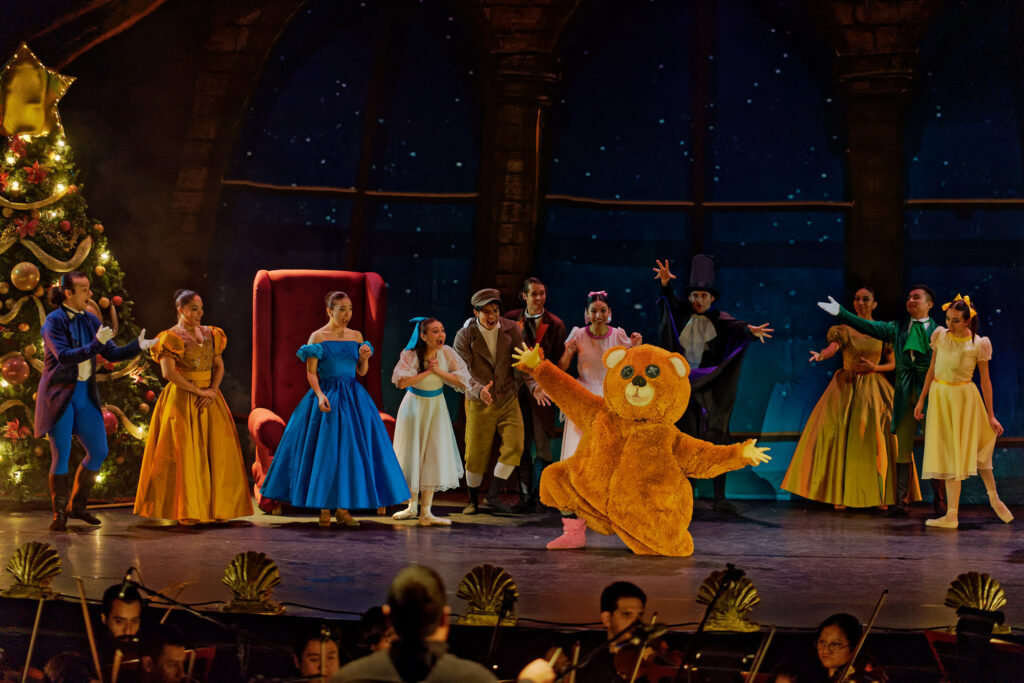 La Compañía de Danza de las Artes ofrece coreografías impecables que dan vida a este clásico navideño en el Auditorio Fra Angelico.