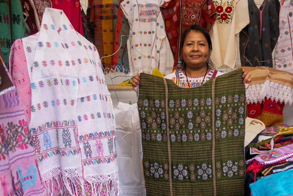 Original Encuentro de Arte Textil Mexicano