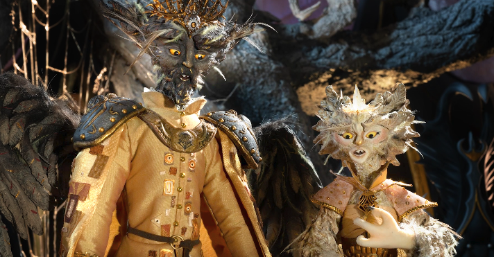 Cada escena de Soy Frankelda muestra el detalle artesanal del stop-motion, una técnica que llevó trabajo y dedicación