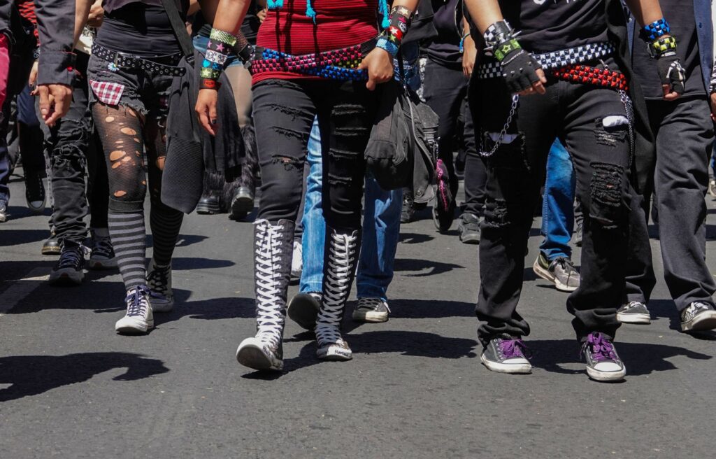 La comunidad emo de la CDMX tendrá un punto de encuentro para revivir su etapa favorita con actividades temáticas.