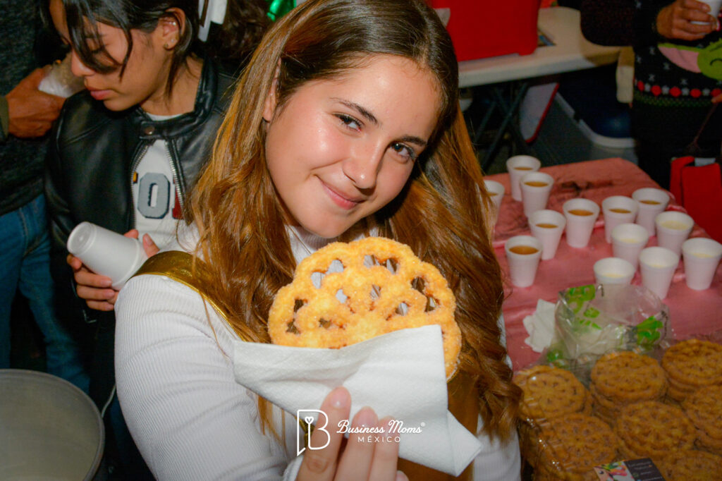 El evento cuenta con espacios pensados para convivir, recorrer con calma y apoyar el consumo local durante la temporada decembrina