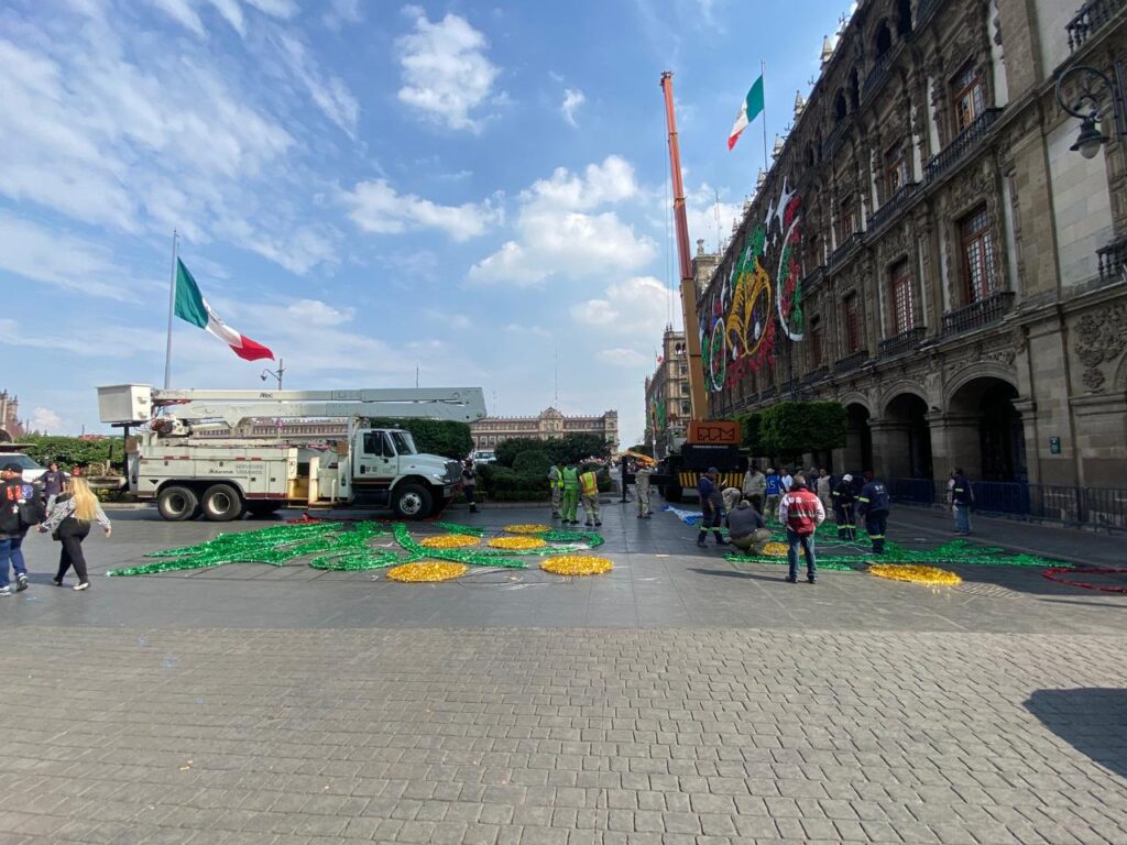 Alumbrado decorativo navideño del Zócalo 2025