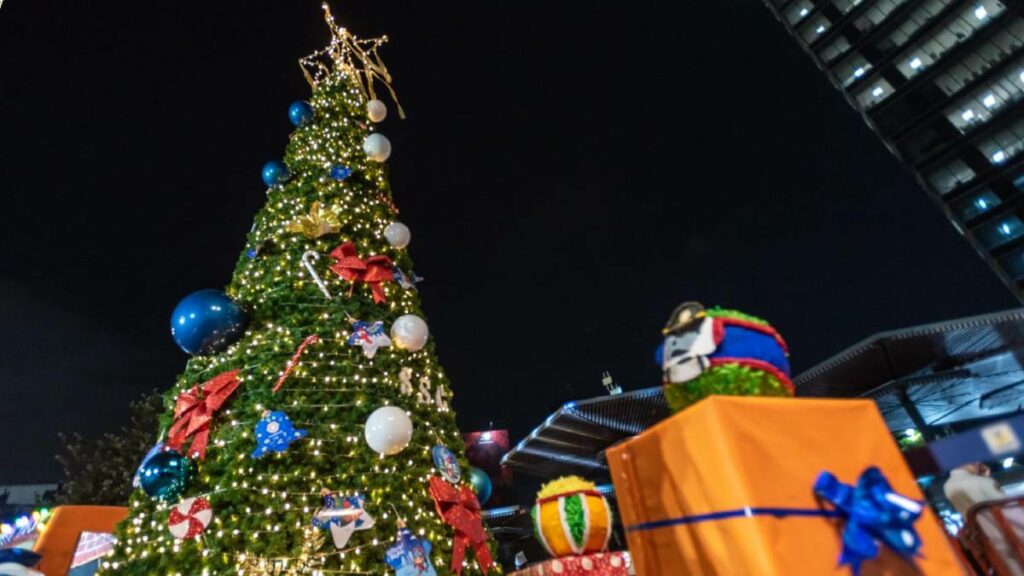 Árbol de navidad monumental en CDMX