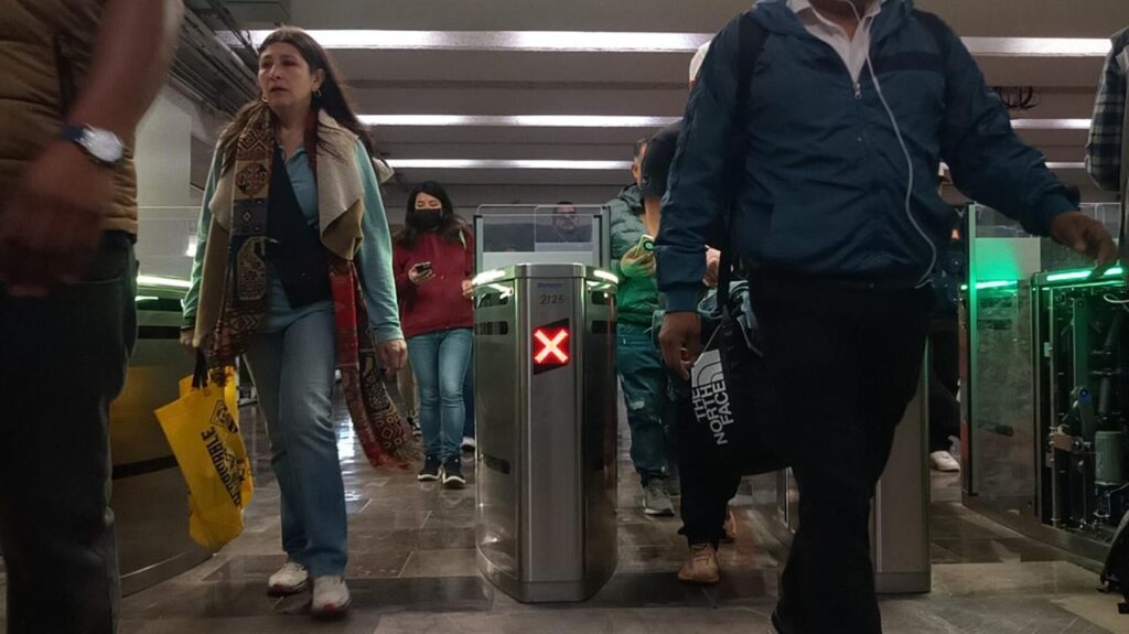 Puertas automáticas en el Metro