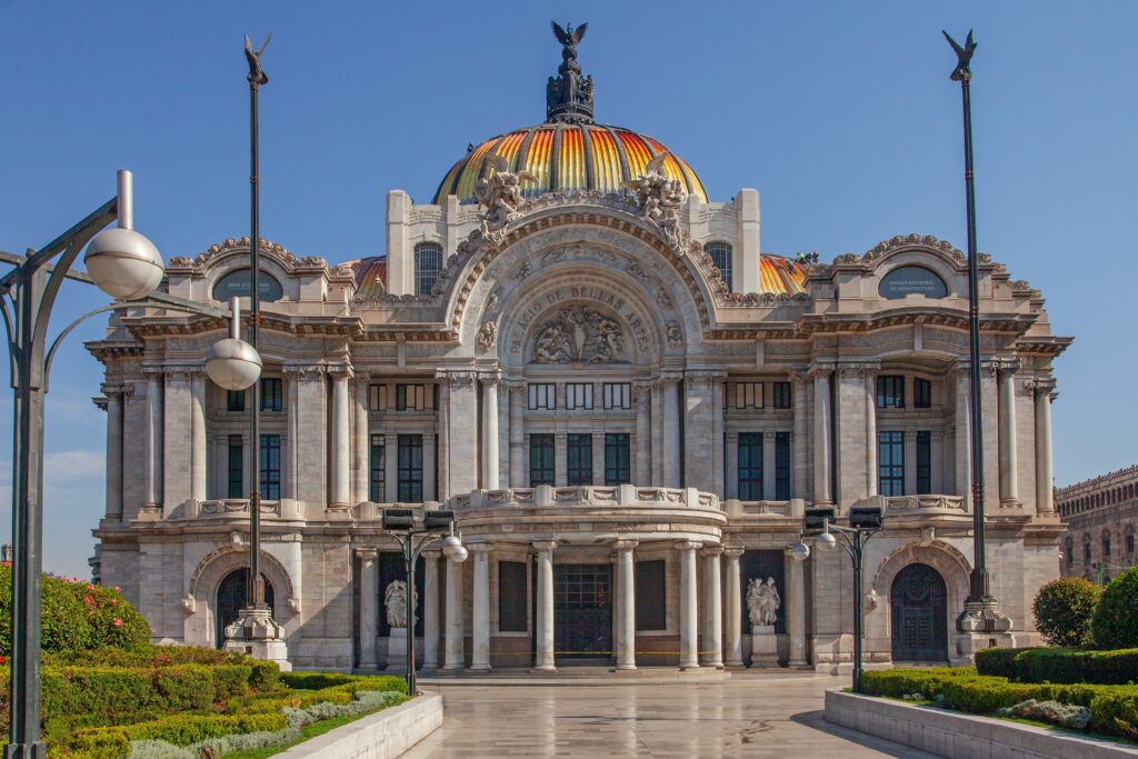 El concierto en Bellas Artes reúne a la Orquesta Sinfónica Nacional en un programa pensado para infancias y público familiar, con piezas clásicas y un enfoque didáctico.