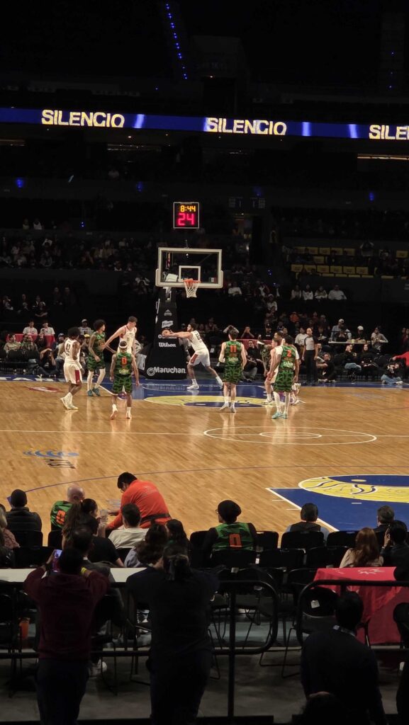 Capitanes en el partido del 3 de febrero contra Rip City Remix.