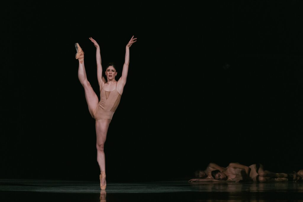 ¿Ya tienes plan para el fin de semana? La danza contemporánea se apodera del Centro Cultural Universitario con piezas de Nacho Duato, Arshak Ghalumyan y creadores mexicanos.