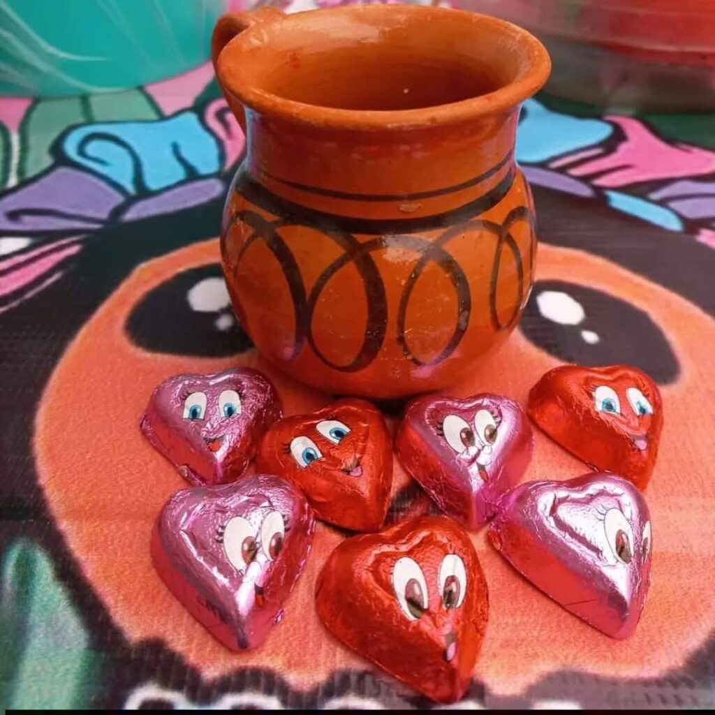 El "Microbús Pulquero" se transforma este 14 de febrero para ofrecer una ruta por pulquerías tradicionales y puntos icónicos de la CDMX, celebrando San Valentín con un toque muy chilango. 