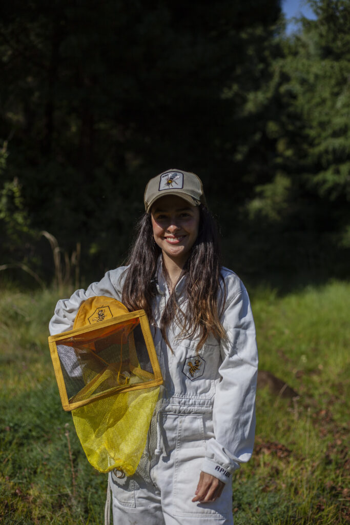 Rebeca Caballero Cornejo, apicultora y creadora de Mielosa