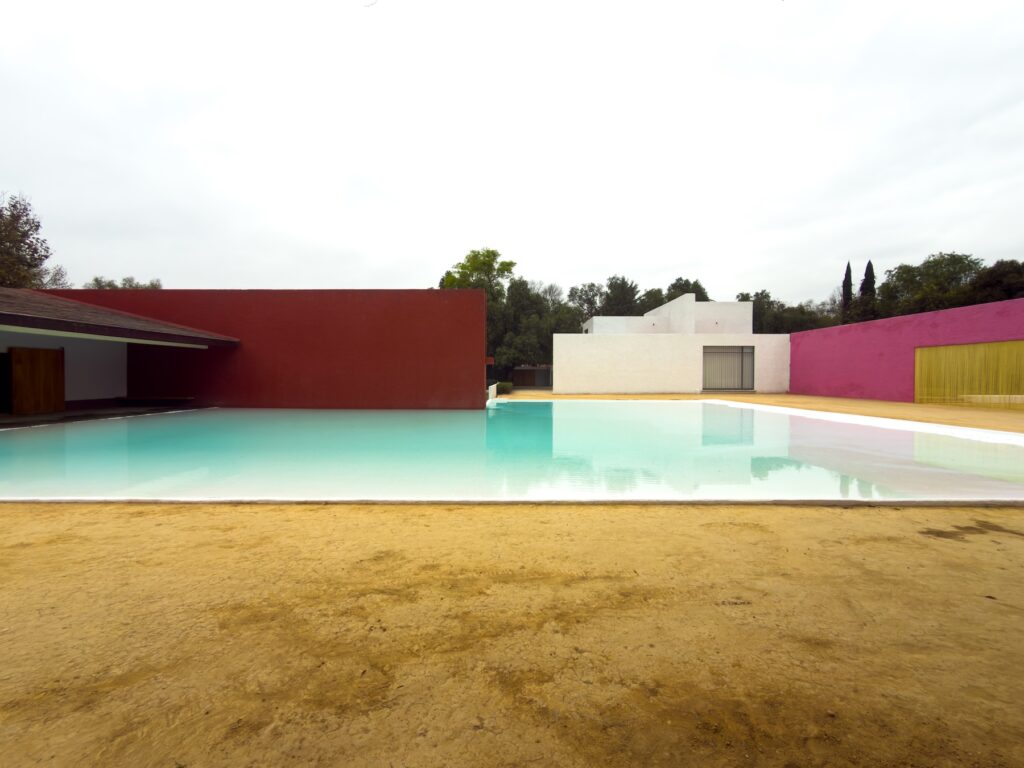 Estanque de La Cuadra lleno de agua.