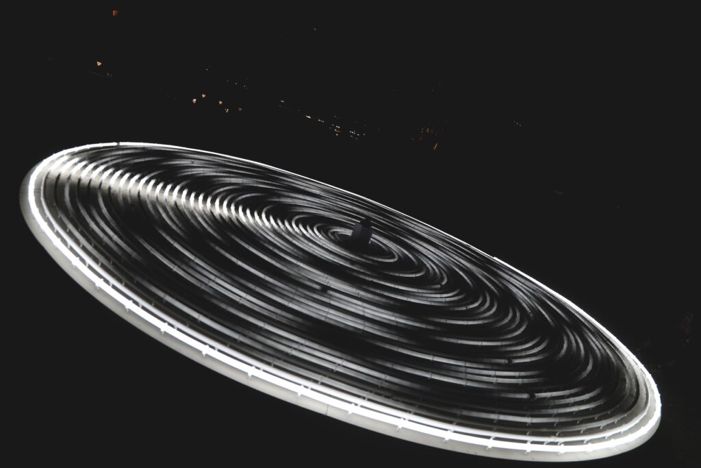 Reflector espiral, obra de la nueva exposición nocturna del Museo de Arte Moderno.