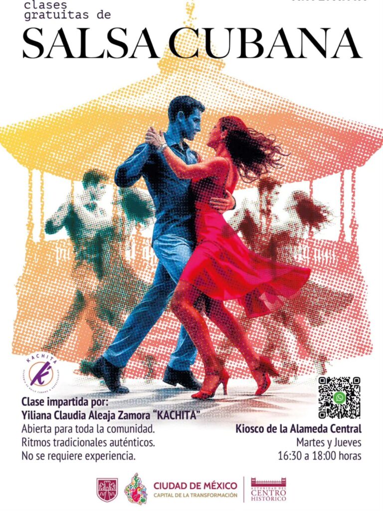 Las clases gratis de salsa se imparten los martes y jueves en el Kiosko de la Alameda Central y están abiertas a personas sin experiencia previa.