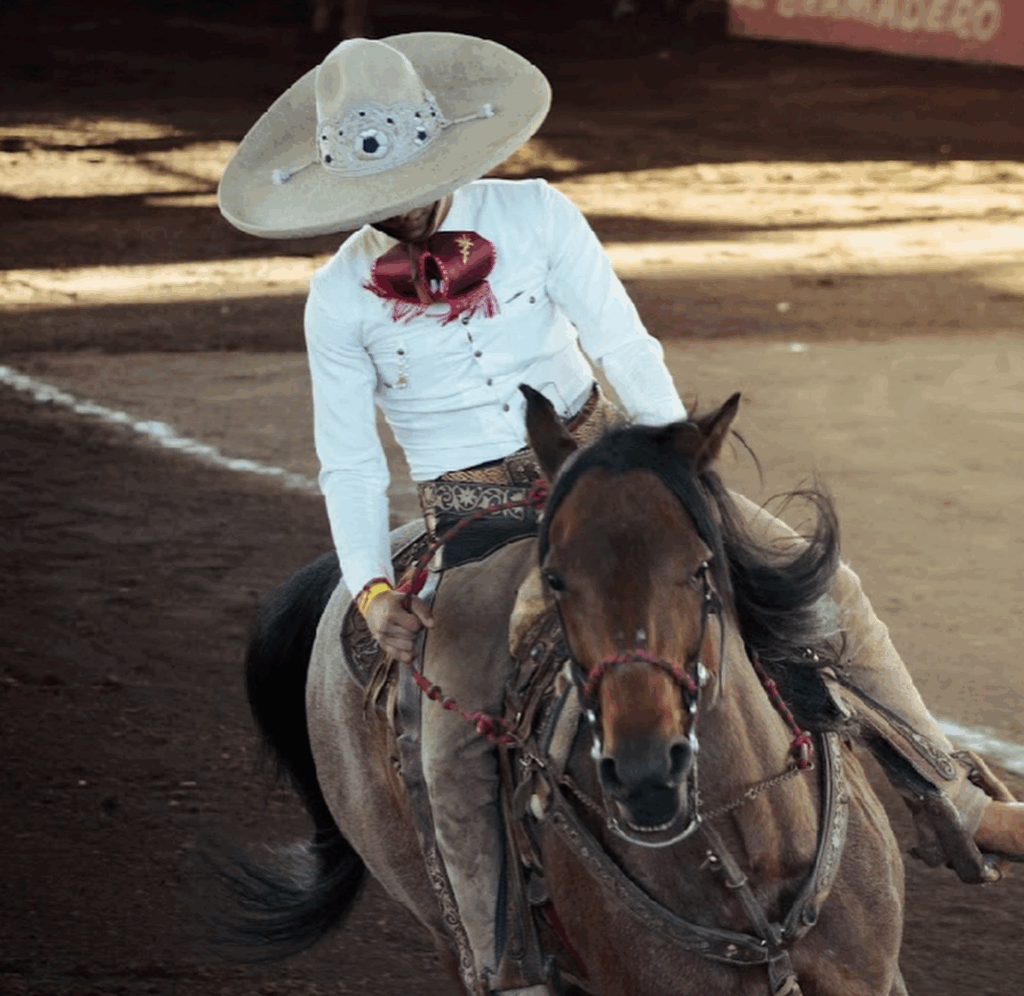 ¿Sin plan para marzo? Esta charreada nocturna te sacará de tu zona de confort.