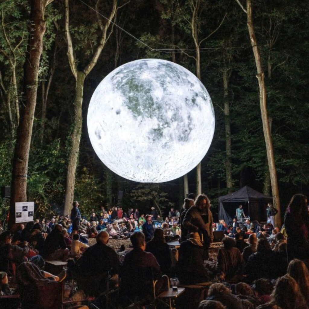 Exposición de arte lumínico en Paseo de la Reforma.