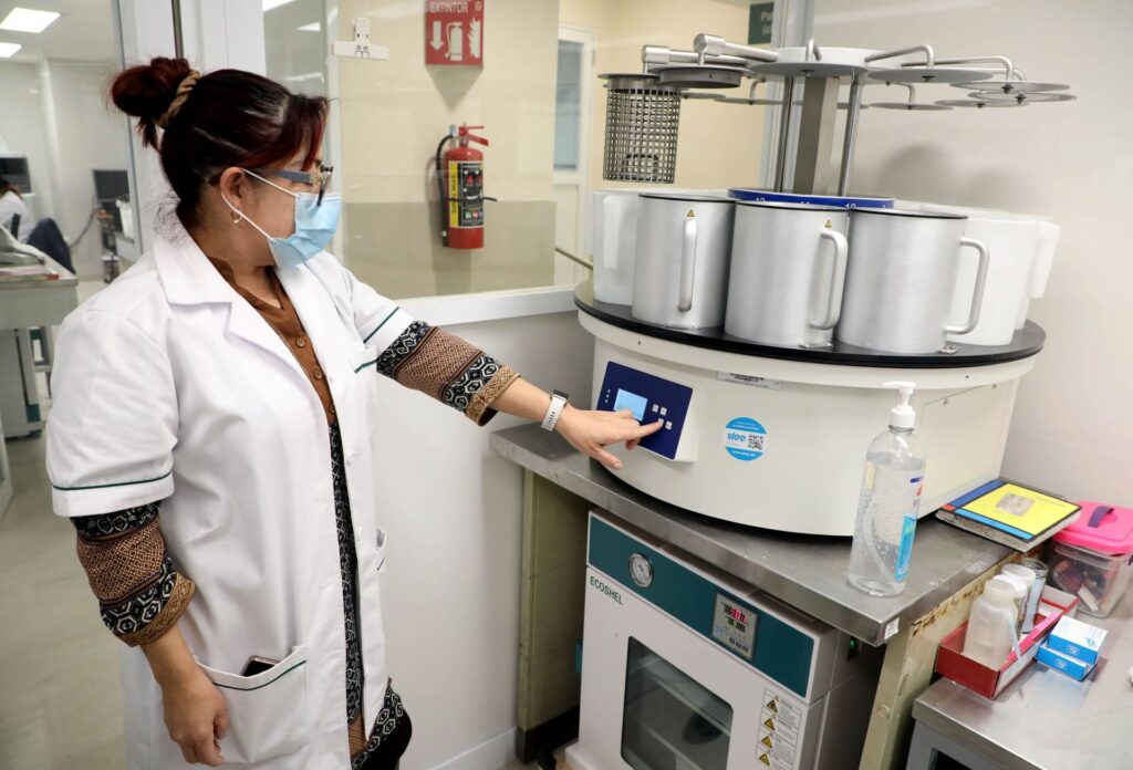 Estudios de laboratorio gratis