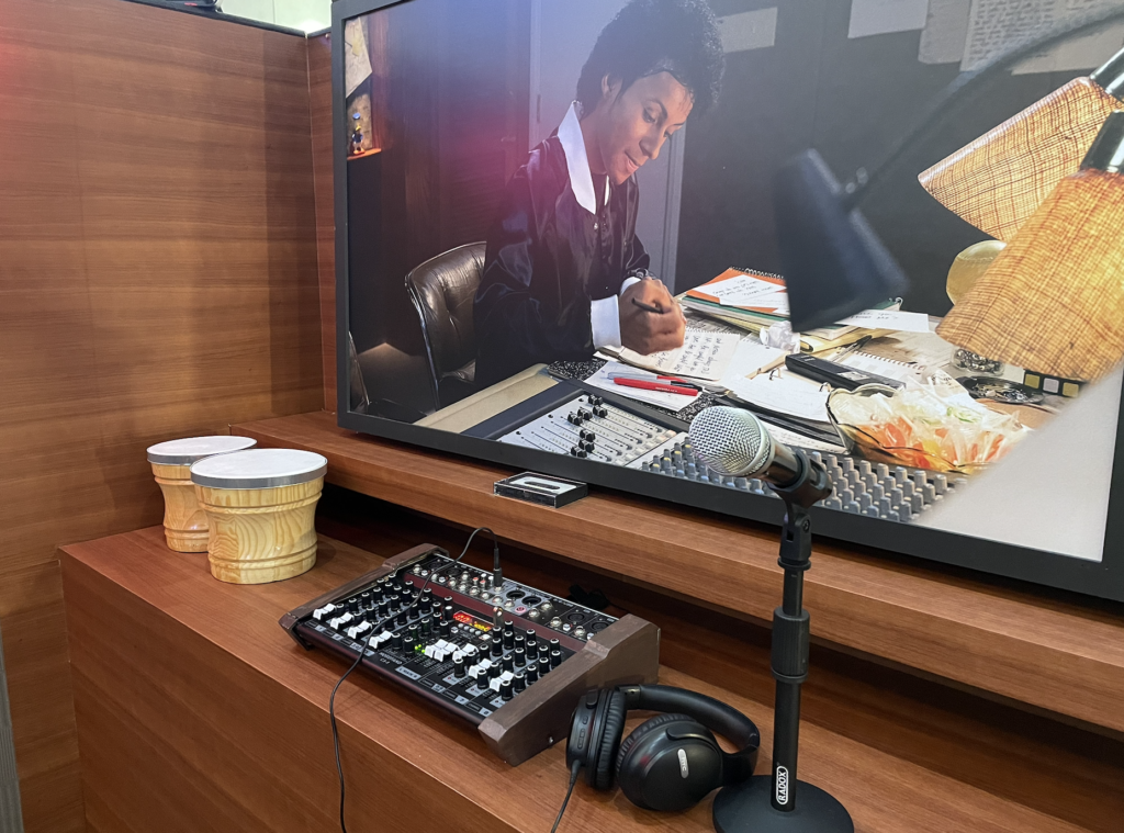 Hay una sala con momentos de la vida del Rey del Pop. Foto: Andrea 