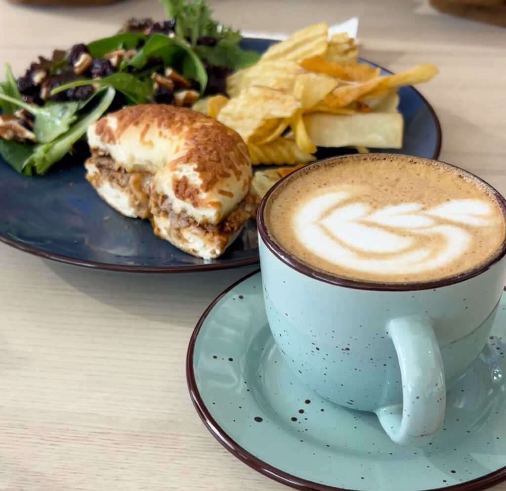 Café libre es una barra de café dentro de Dichroic.