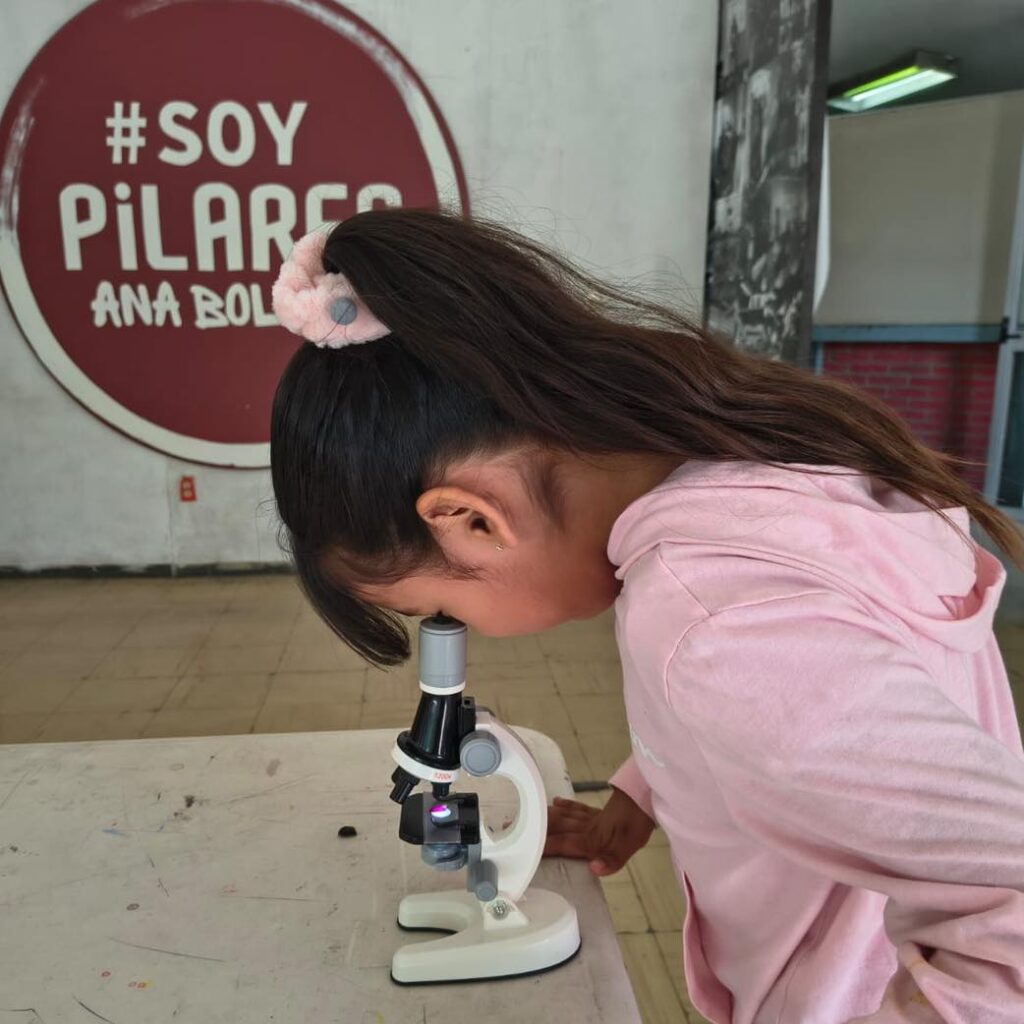 En PILARES hay actividades, talleres y cursos para todas las edades.