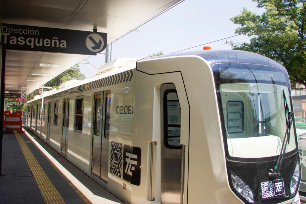 Así son las nuevas unidades del Tren Ligero