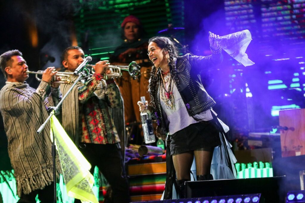 Concierto de Lila Downs en la Utopía Azcapotzalco