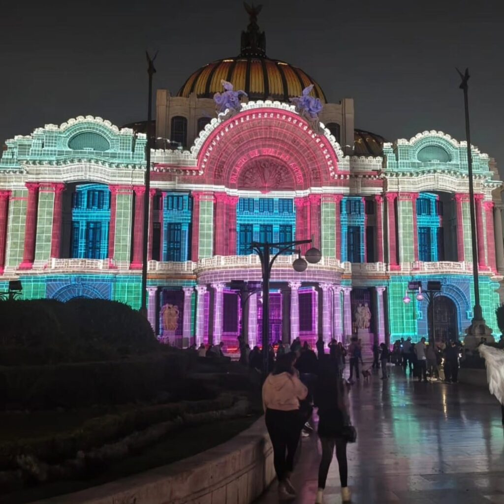 Memoria Luminosa IV, espectáculo de videomapping en Bellas Artes