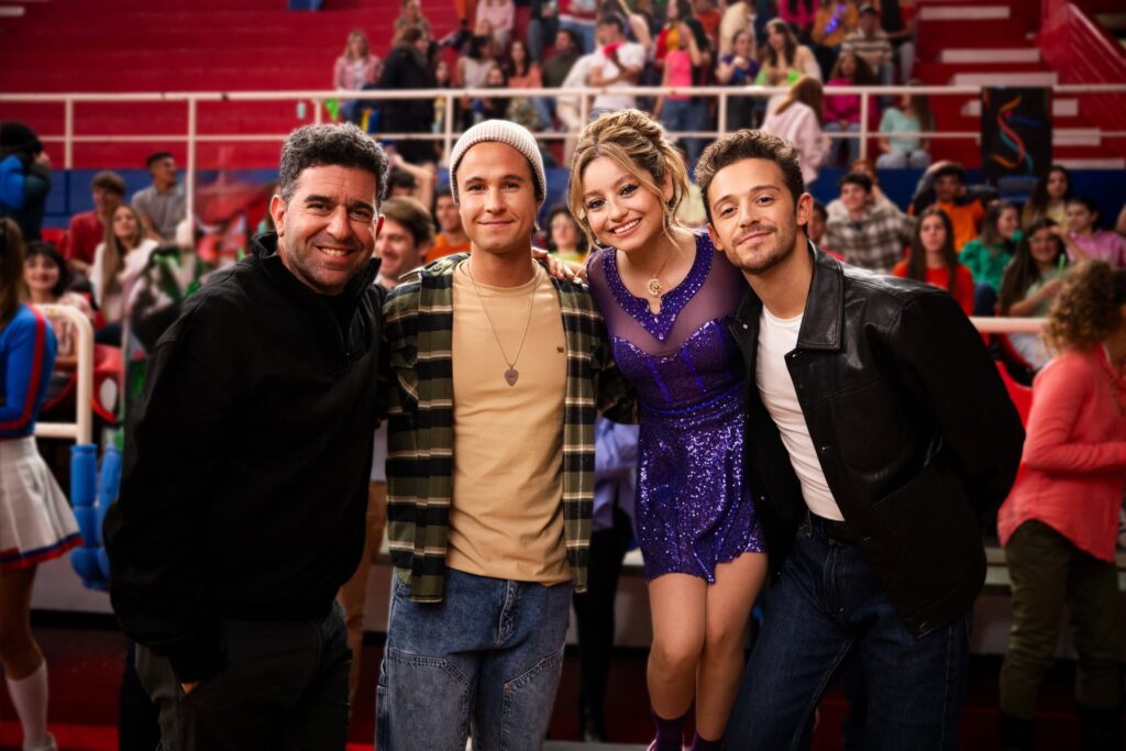 Karol Sevilla, Michael Ronda y Ruggero Pasquarelli.