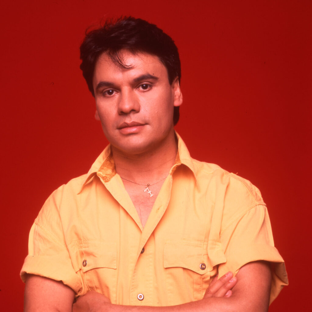 retrato de Juan Gabriel de joven