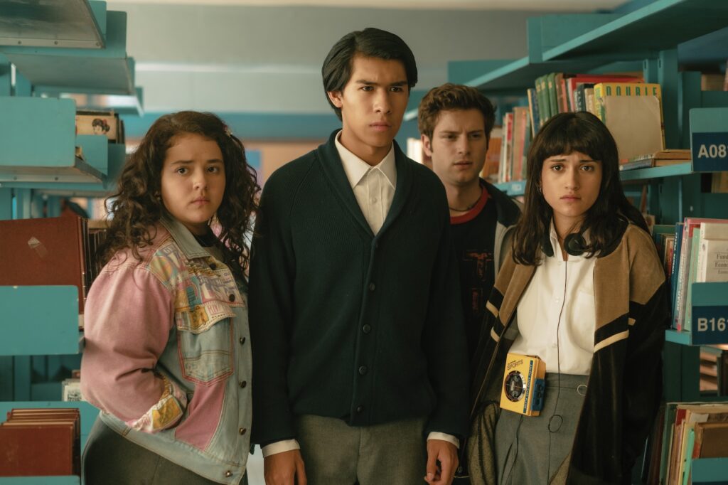 Alex (Nicolás Haza), Marifer (Camila Calónico), Tenoch (Virgilio Delgado) y Daniela (Macarena Oz)