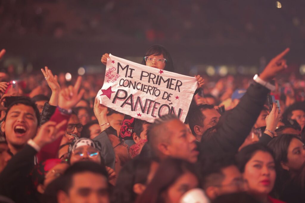 Concierto de Panteón Rococó tocando en el Estadio GNP su espectáculo Generación del 95 Tour XXX Aniversario