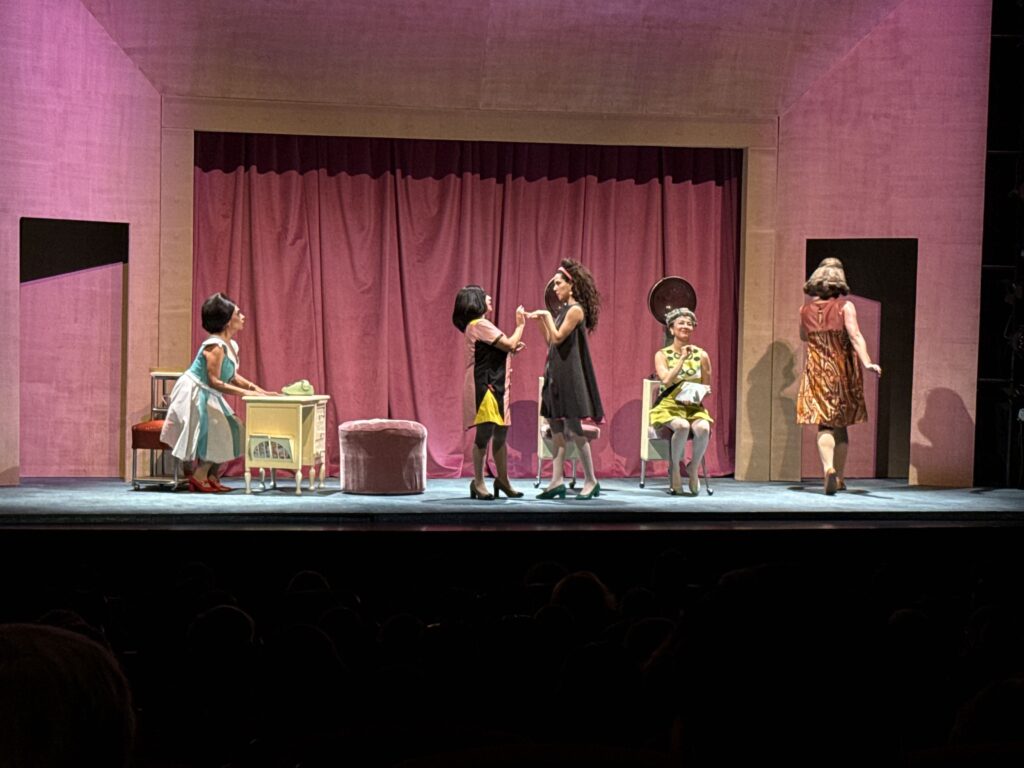 actrices de El eterno femenino, obra de teatro basada en la obra de Rosario Castellanos