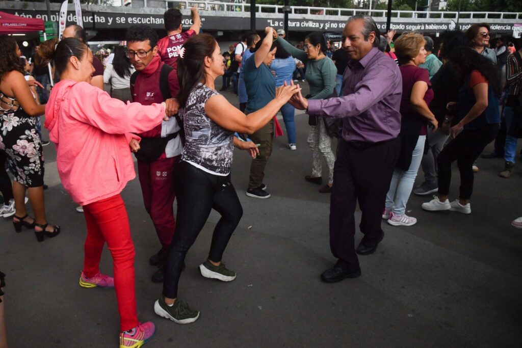 Lánzate a la Glorieta de Insurgentes para sacar los prohibidos.