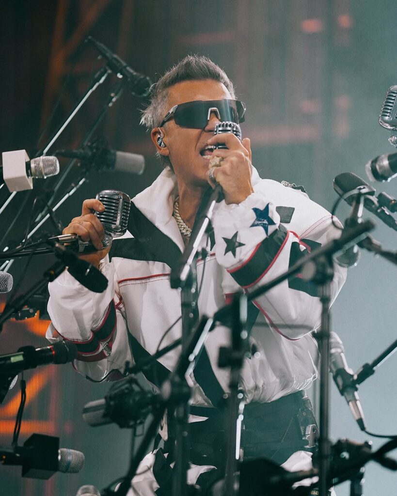 El británico vuelve a la CDMX tras ocho años con un show que promete repasar sus hits más memorables.