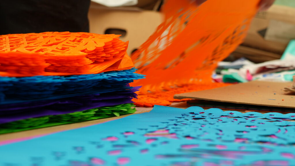 cómo se hace el papel picado