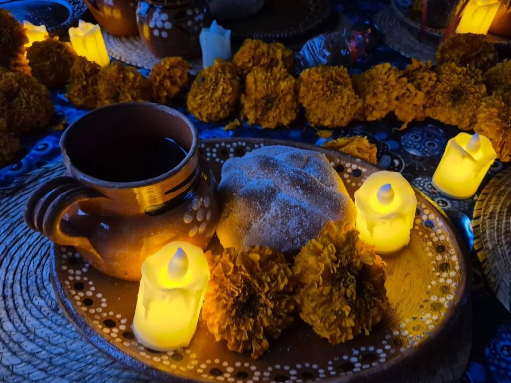 Prepárate para comer un delicioso pan de muerto artesanal.