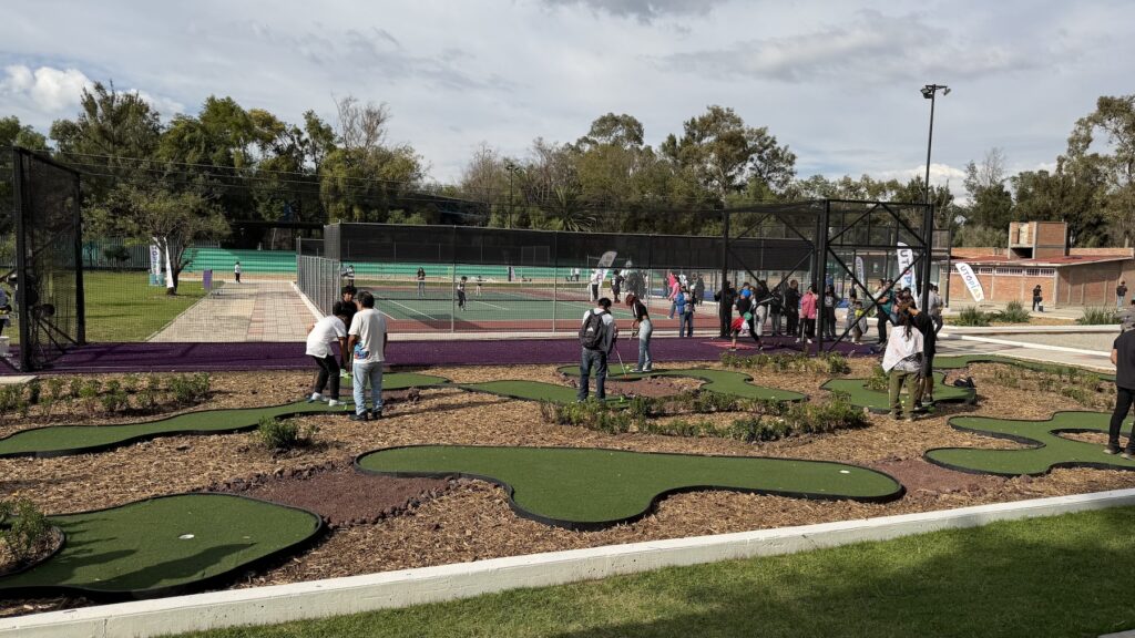 Mini golf de la Utopía de la GAM
