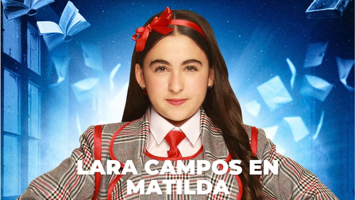Lara Campos as Matilda in Mexico City musical