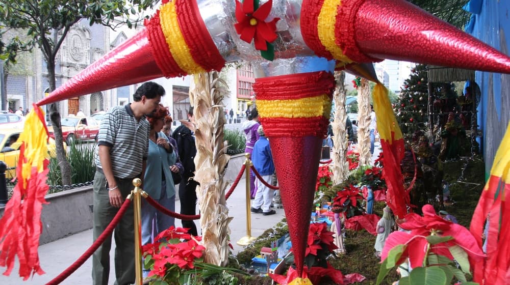 nacimientos y piñatas en reforma