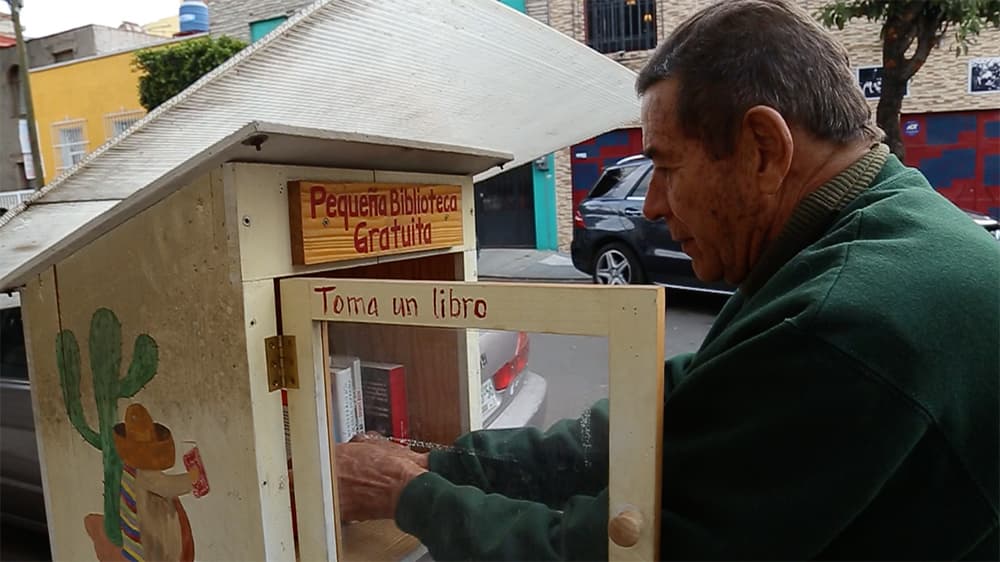 Pequeña biblioteca gratuita