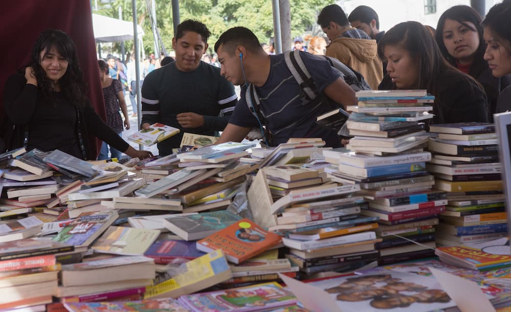 feria del libro en la alameda