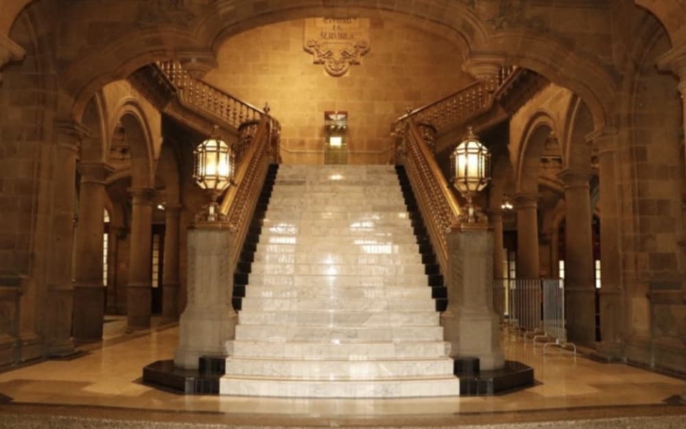 escalera del Antiguo Palacio del Ayuntamiento