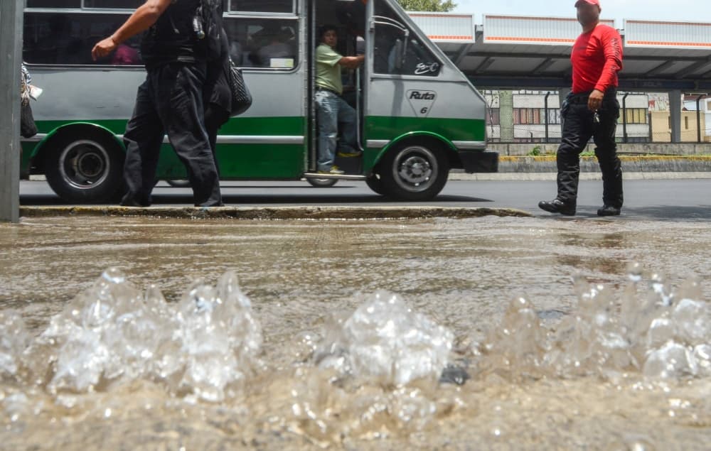 Presentan brigadas para reparar fugas de agua en la CDMX