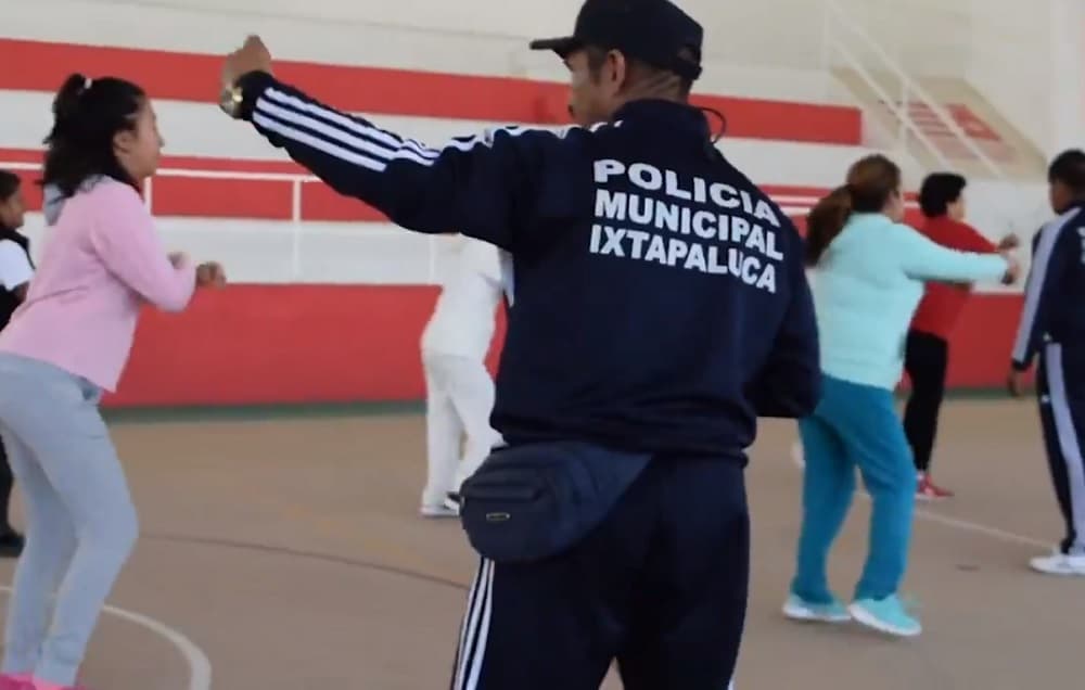Dan talleres de defensa personal en Ixtapaluca